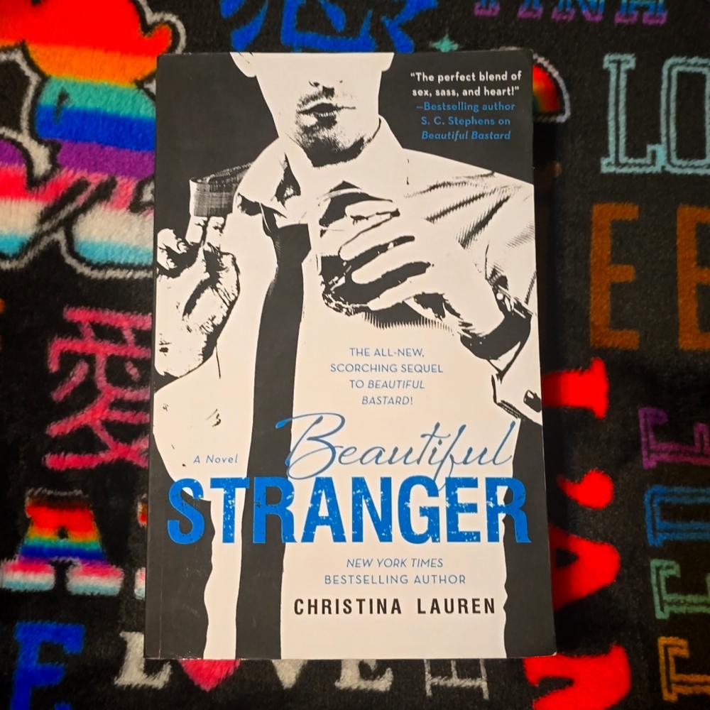 Beautiful Stranger by Christina Lauren Paperback